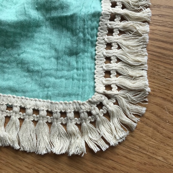 Newborn baby blanket - Muslin swaddle - fringe - Picture 2 of 7